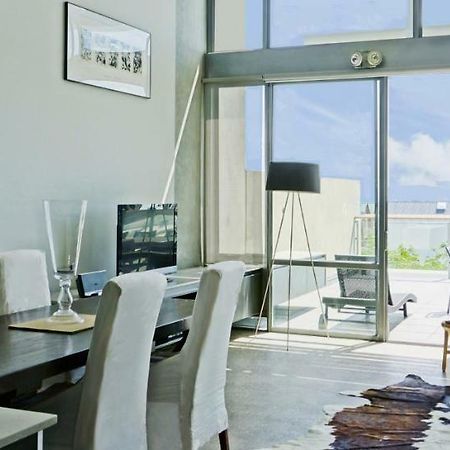 City Fringe Apartment With Sky Tower And City Views 奥克兰 外观 照片