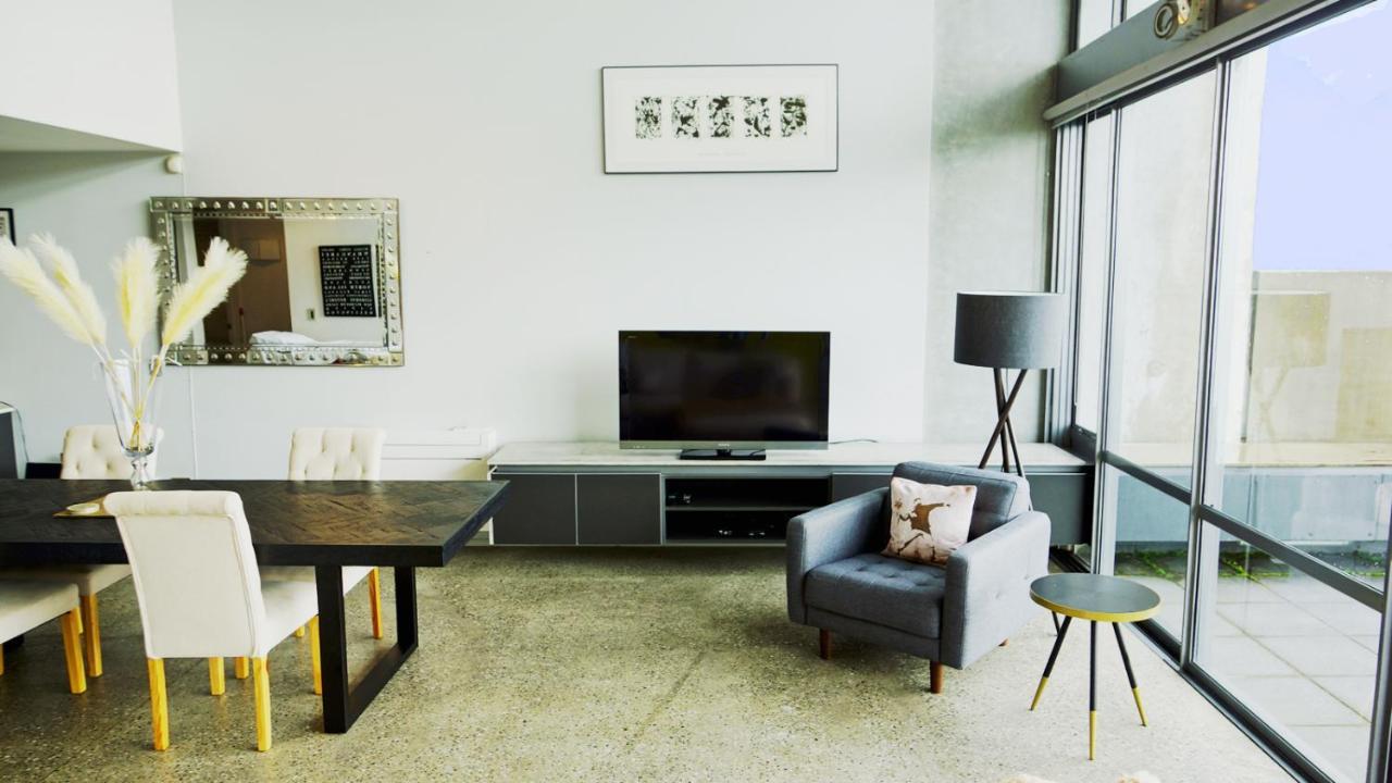 City Fringe Apartment With Sky Tower And City Views 奥克兰 外观 照片