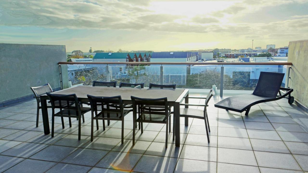 City Fringe Apartment With Sky Tower And City Views 奥克兰 外观 照片