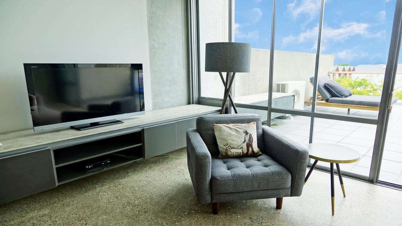 City Fringe Apartment With Sky Tower And City Views 奥克兰 外观 照片