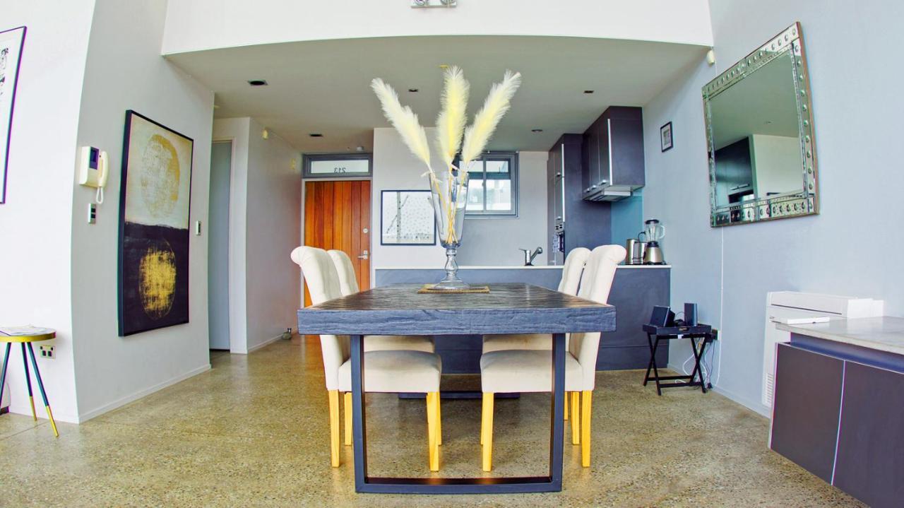 City Fringe Apartment With Sky Tower And City Views 奥克兰 外观 照片