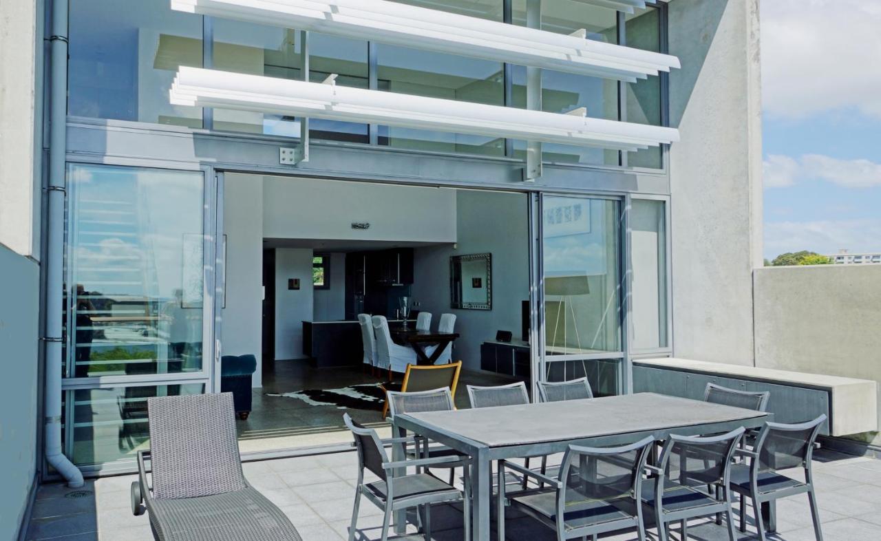 City Fringe Apartment With Sky Tower And City Views 奥克兰 外观 照片