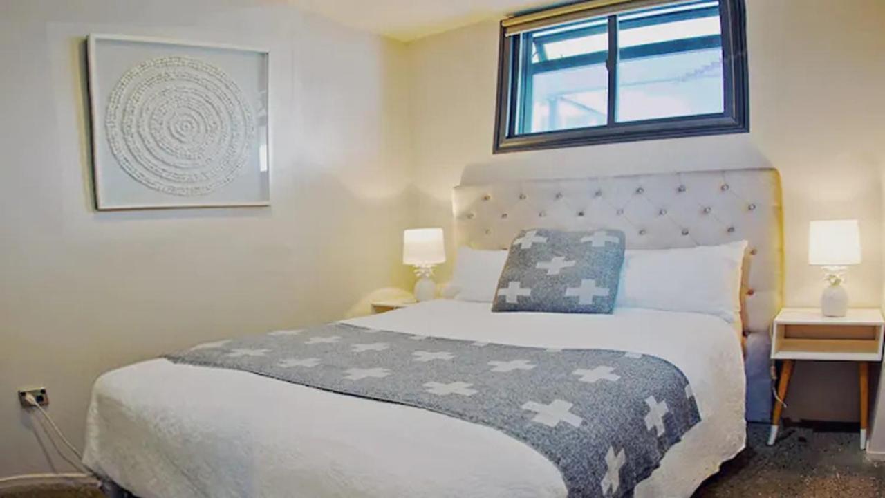 City Fringe Apartment With Sky Tower And City Views 奥克兰 外观 照片
