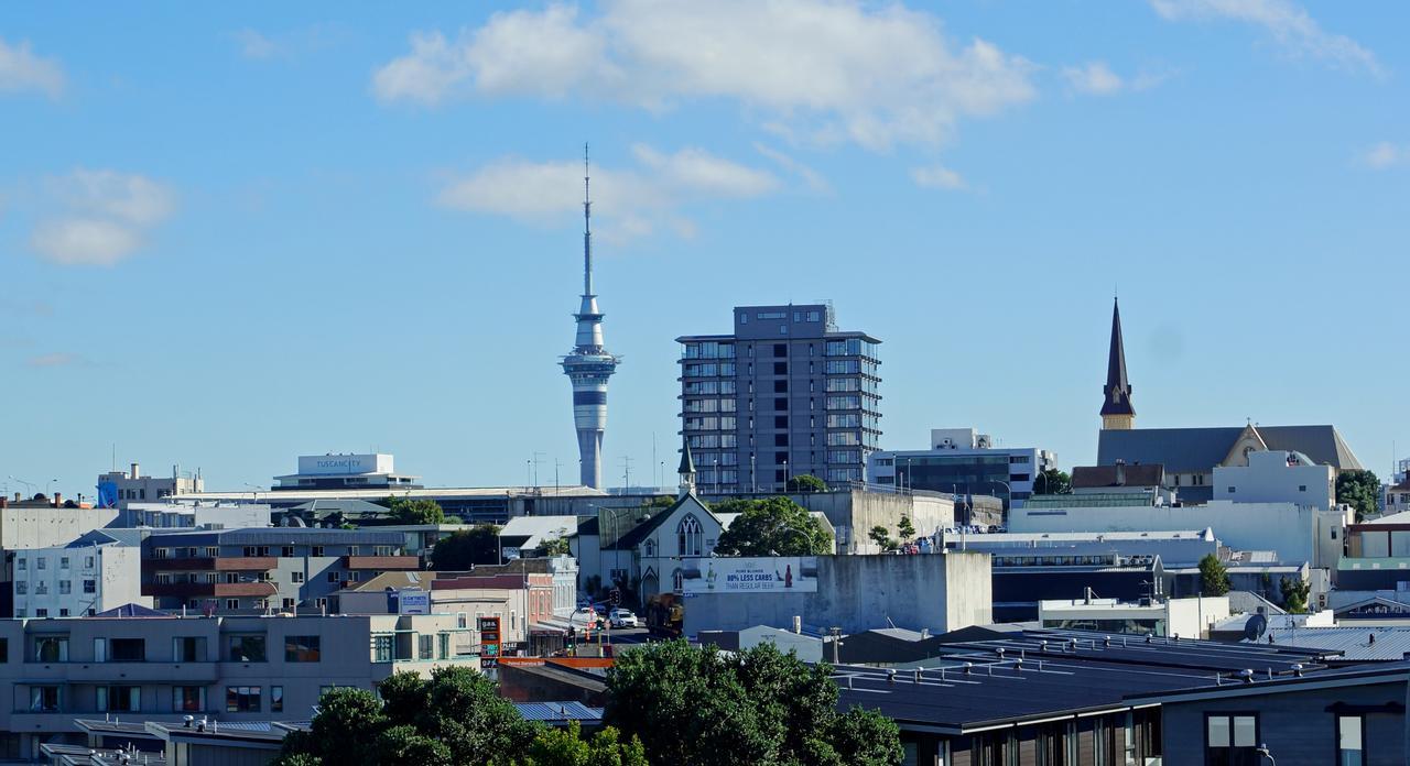 City Fringe Apartment With Sky Tower And City Views 奥克兰 外观 照片