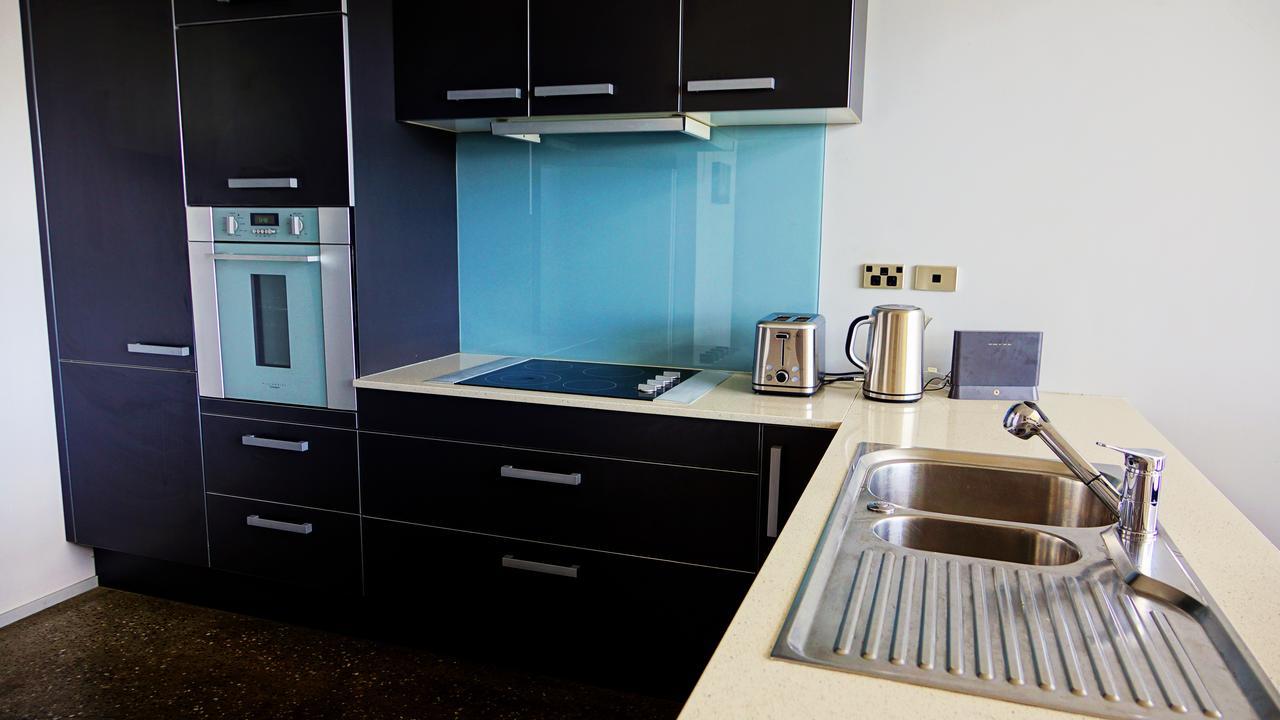 City Fringe Apartment With Sky Tower And City Views 奥克兰 外观 照片