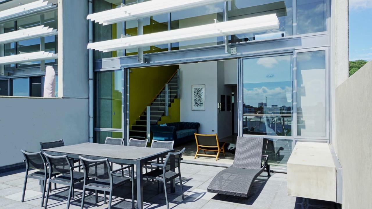 City Fringe Apartment With Sky Tower And City Views 奥克兰 外观 照片